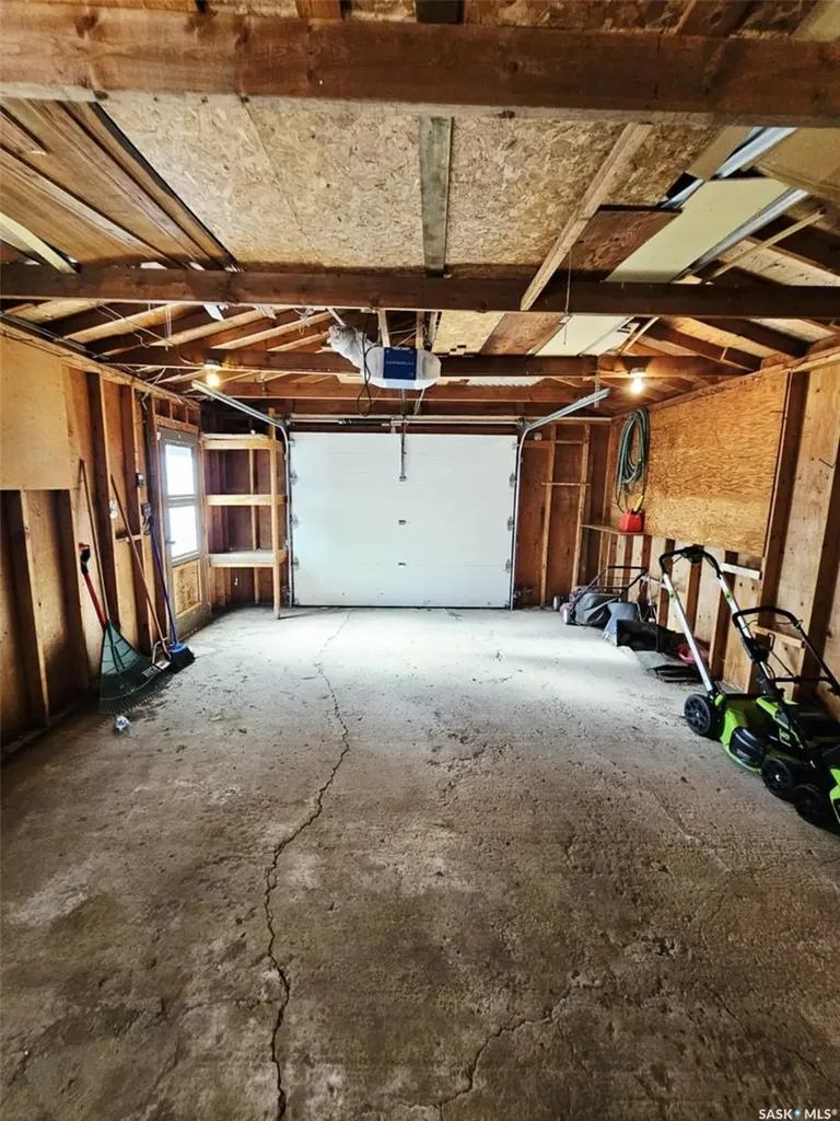 1122 Borden Drive Esterhazy SK S0A 0X0