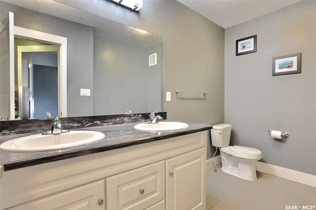2248 Halifax Street Regina SK S4P 1V2