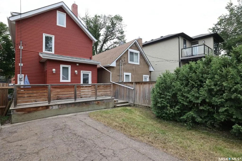2248 Halifax Street Regina SK S4P 1V2