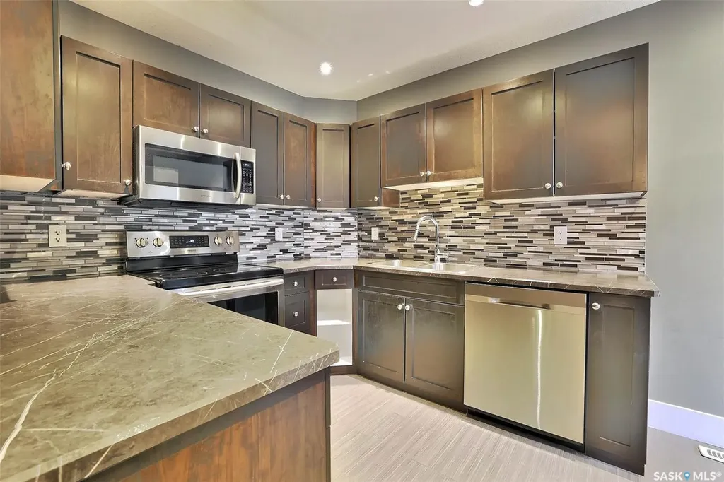 2248 Halifax Street Regina SK S4P 1V2