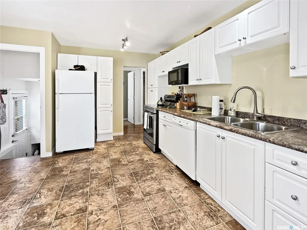 614 Godkin Avenue Balcarres SK S0G 0C0