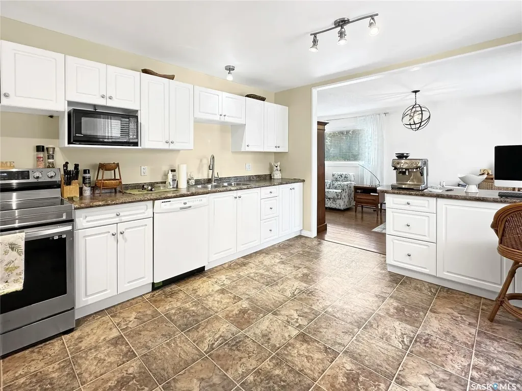 614 Godkin Avenue Balcarres SK S0G 0C0