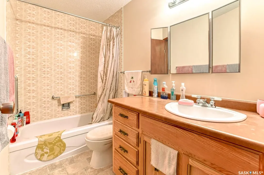 201 2nd Avenue Lajord Rm No. 128 SK S0G 1B0