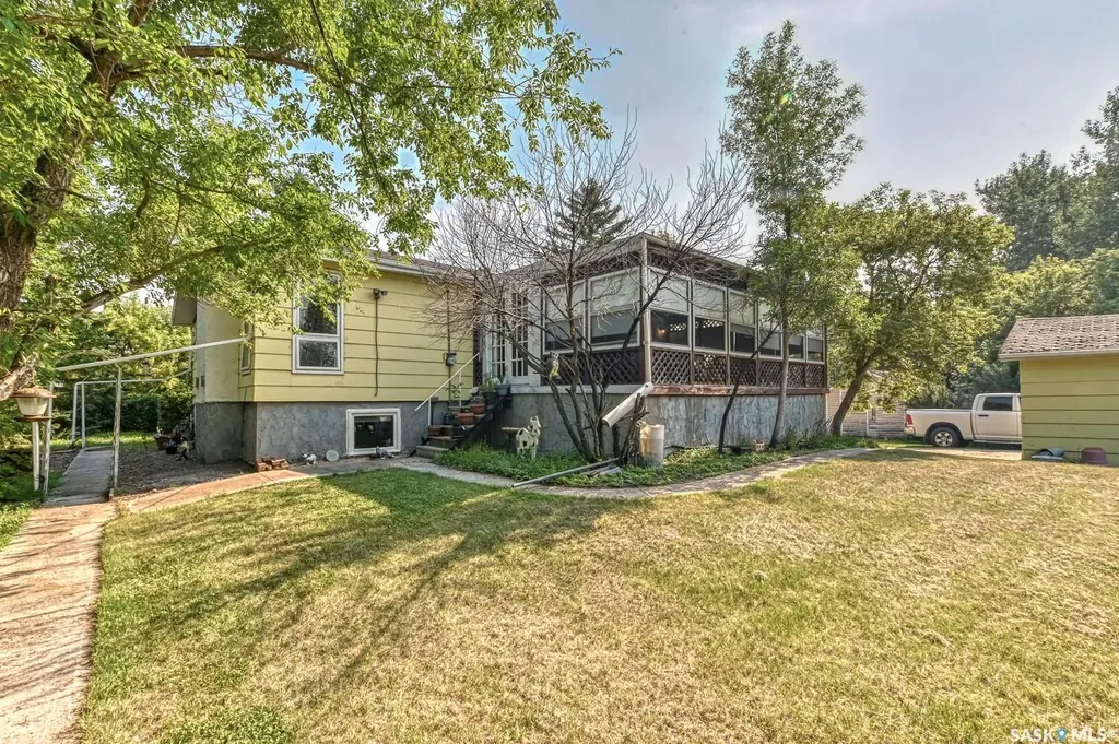 201 2nd Avenue Lajord Rm No. 128 SK S0G 1B0