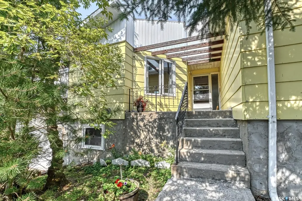 201 2nd Avenue Lajord Rm No. 128 SK S0G 1B0