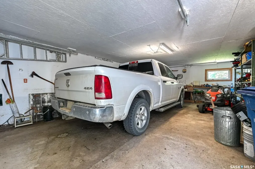 201 2nd Avenue Lajord Rm No. 128 SK S0G 1B0