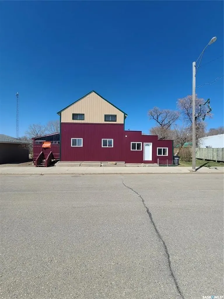 48 Main Street Manor SK S0C 1R0