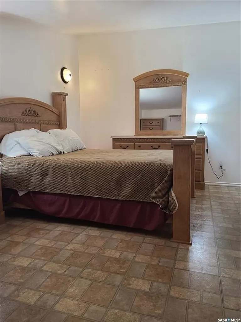 48 Main Street Manor SK S0C 1R0