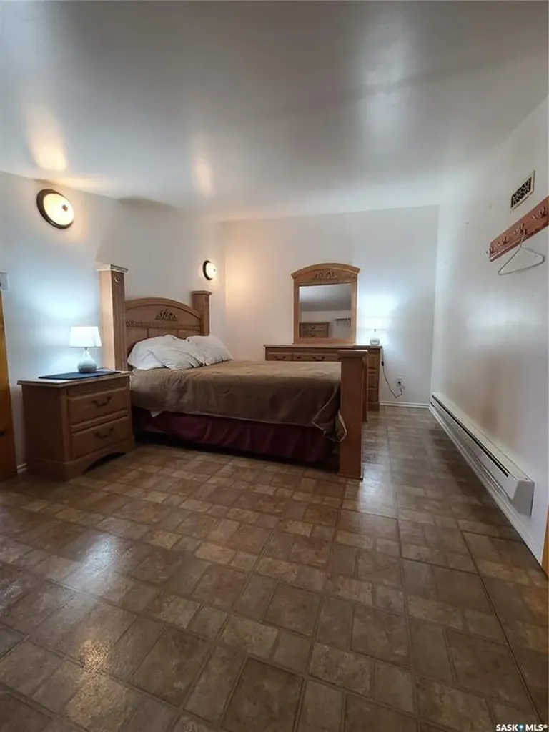 48 Main Street Manor SK S0C 1R0