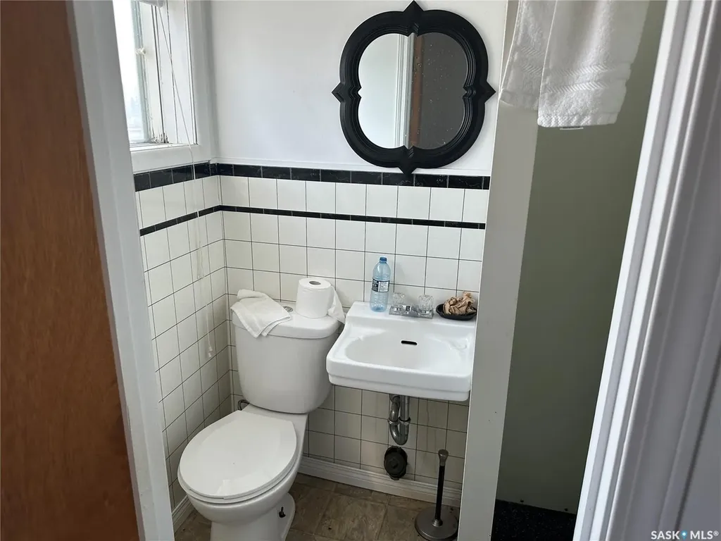 331 Railway Avenue Bredenbury SK S0A 0H0