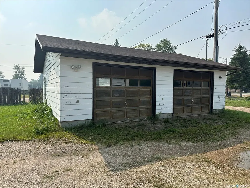 331 Railway Avenue Bredenbury SK S0A 0H0