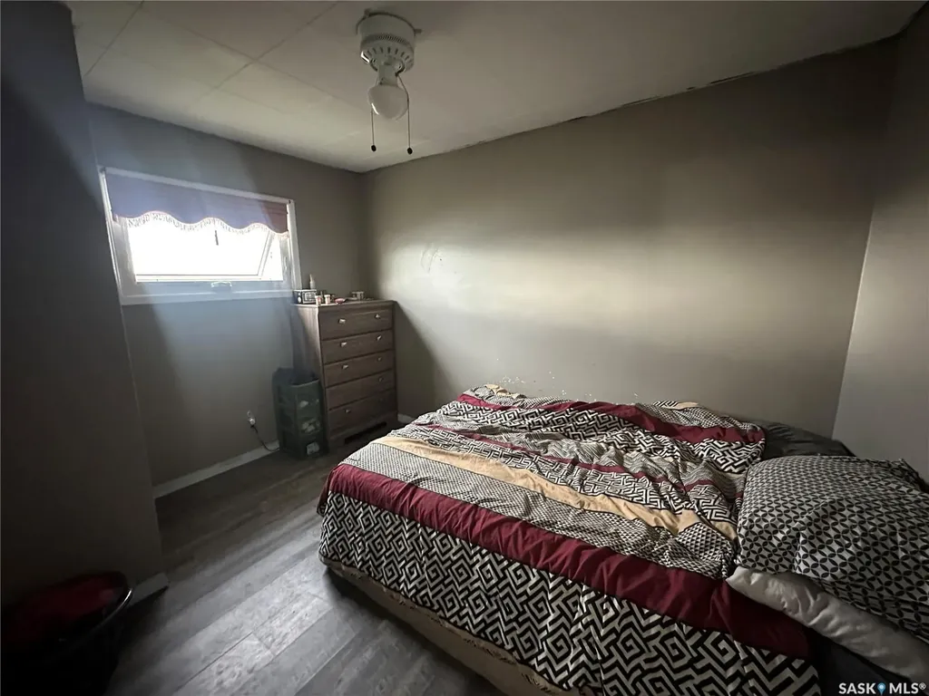 102 9th Avenue SE Weyburn SK S4H 1Z7