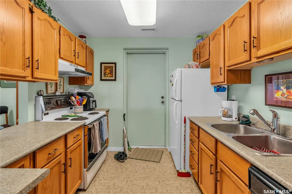 532 River Street E Prince Albert SK S6V 0A6