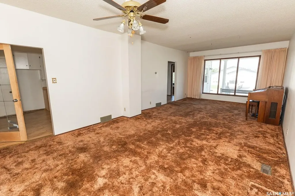 545 Alberta Avenue Kerrobert SK S0L 1R0