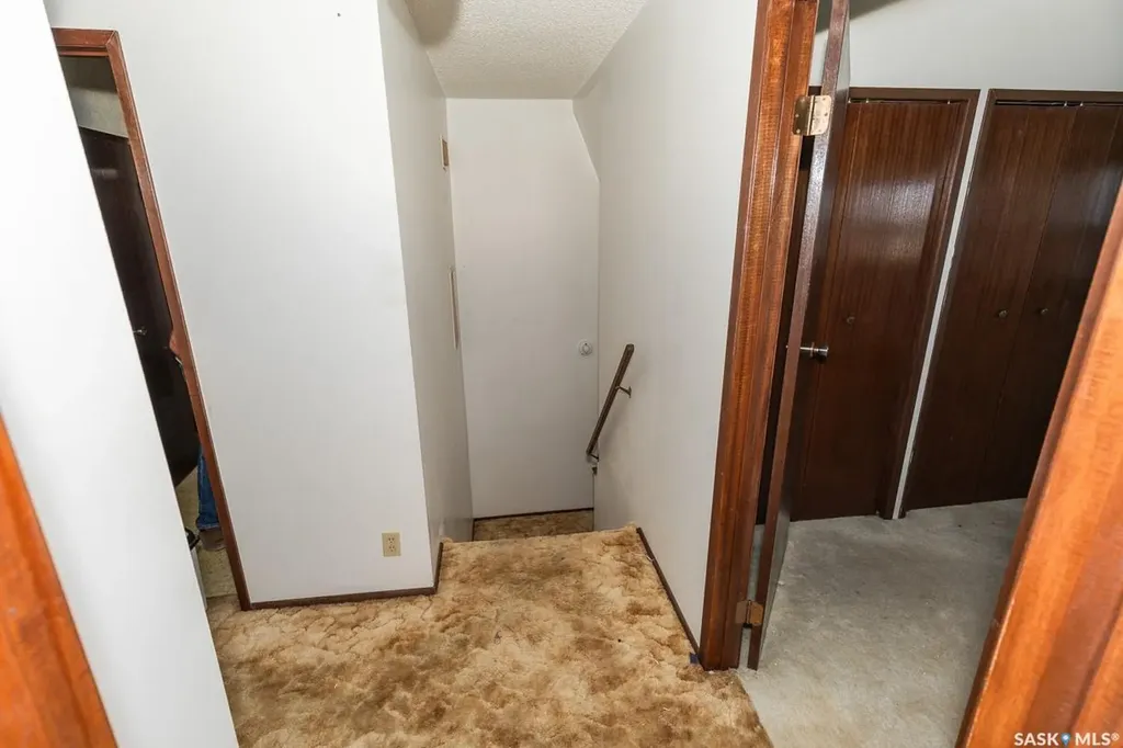 545 Alberta Avenue Kerrobert SK S0L 1R0