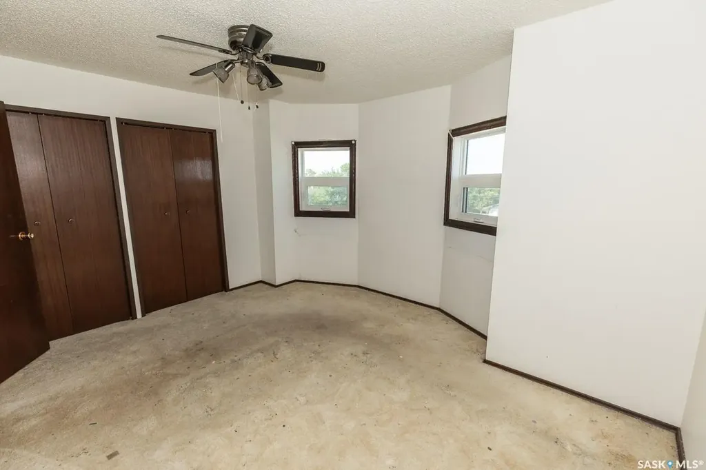 545 Alberta Avenue Kerrobert SK S0L 1R0