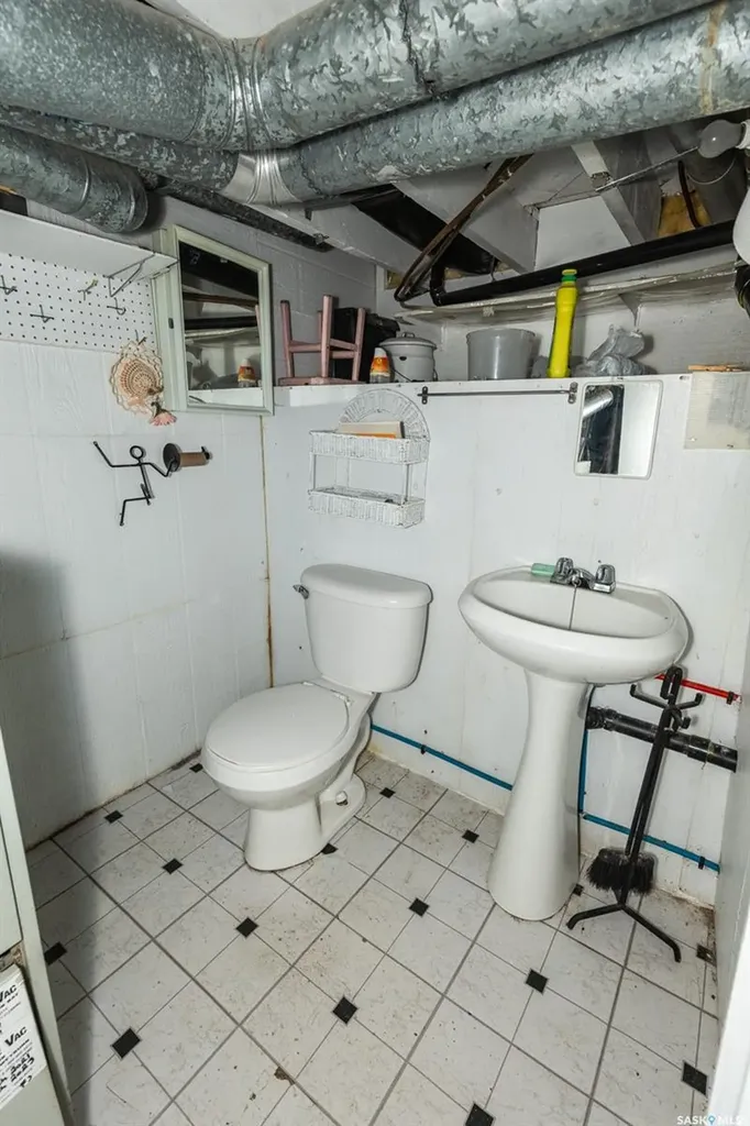 545 Alberta Avenue Kerrobert SK S0L 1R0