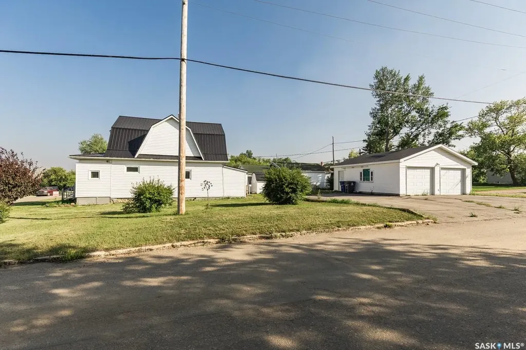 545 Alberta Avenue Kerrobert SK S0L 1R0