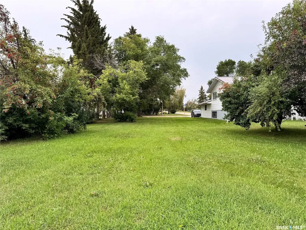 702 B Avenue E Wynyard SK S0A 4T0
