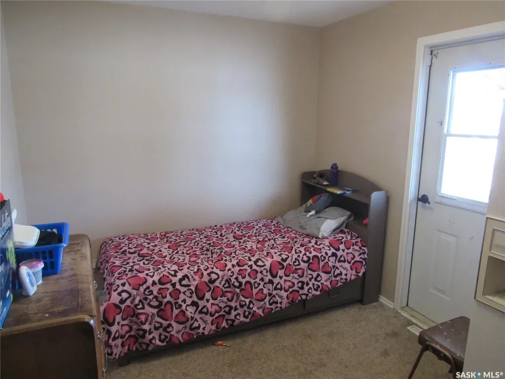 301 7th Avenue W Rosetown SK S0L 2V0