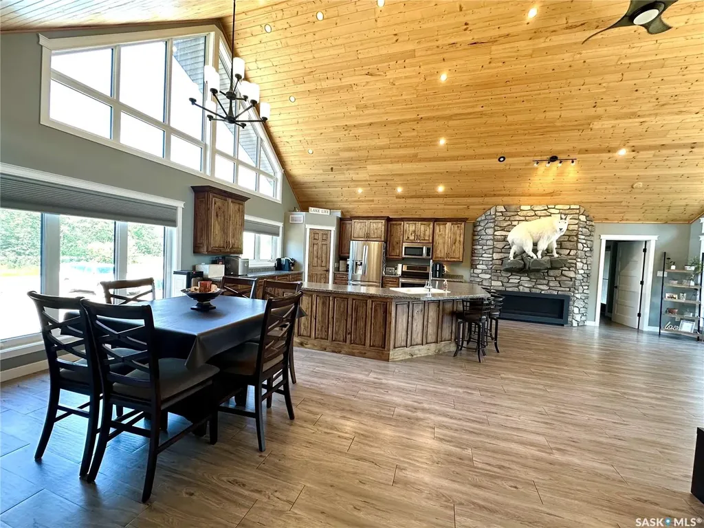 2 Derby Lane Big Shell SK S0J 2G0