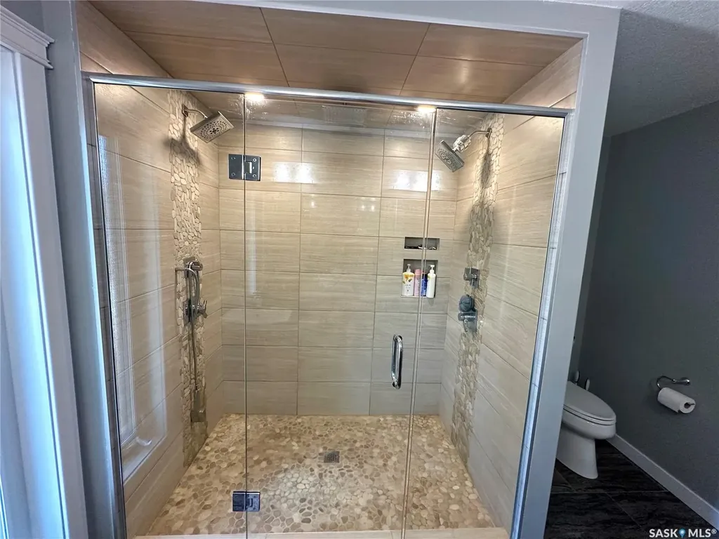 2 Derby Lane Big Shell SK S0J 2G0