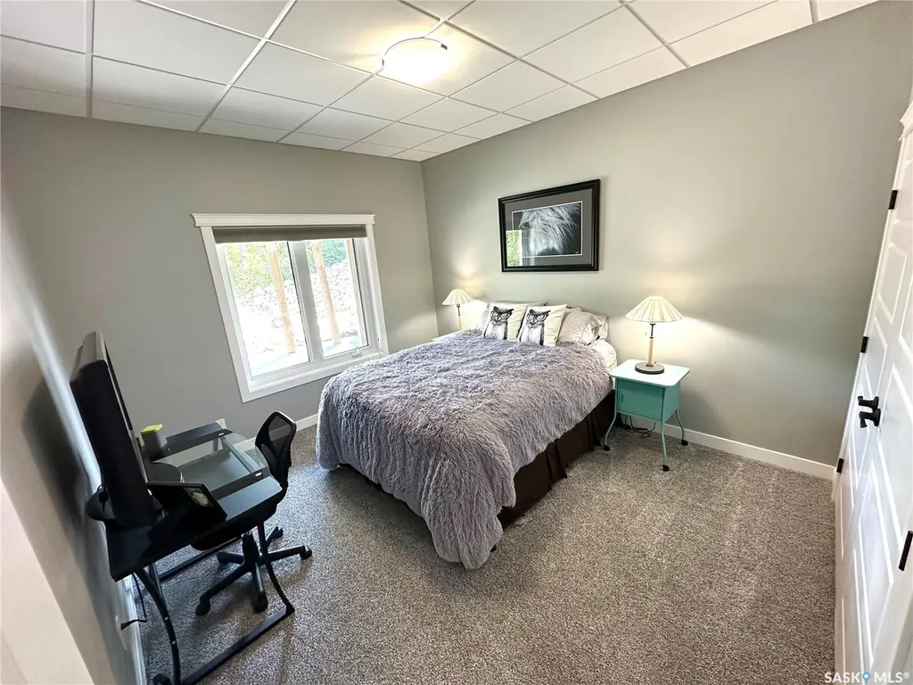 2 Derby Lane Big Shell SK S0J 2G0