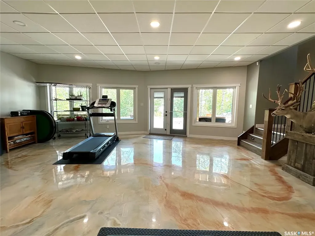 2 Derby Lane Big Shell SK S0J 2G0