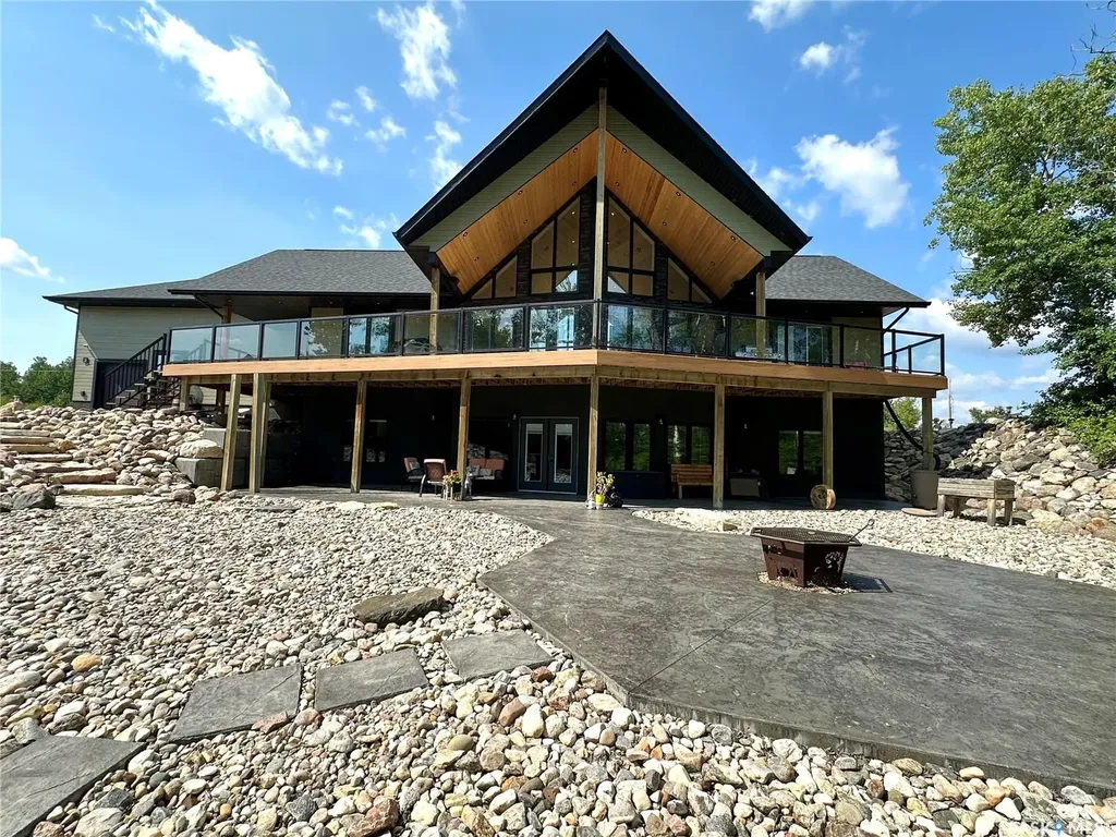 2 Derby Lane Big Shell SK S0J 2G0