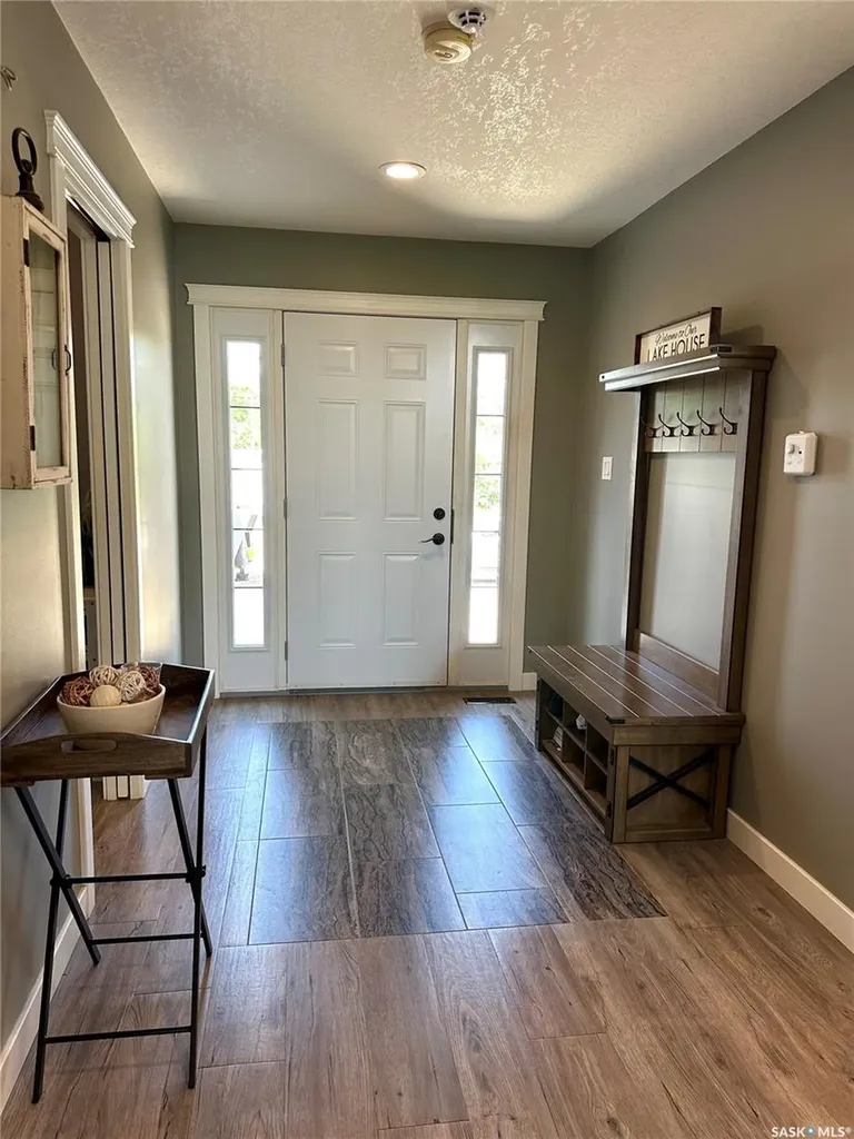 2 Derby Lane Big Shell SK S0J 2G0