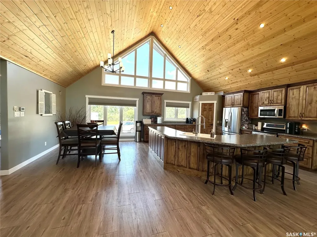 2 Derby Lane Big Shell SK S0J 2G0