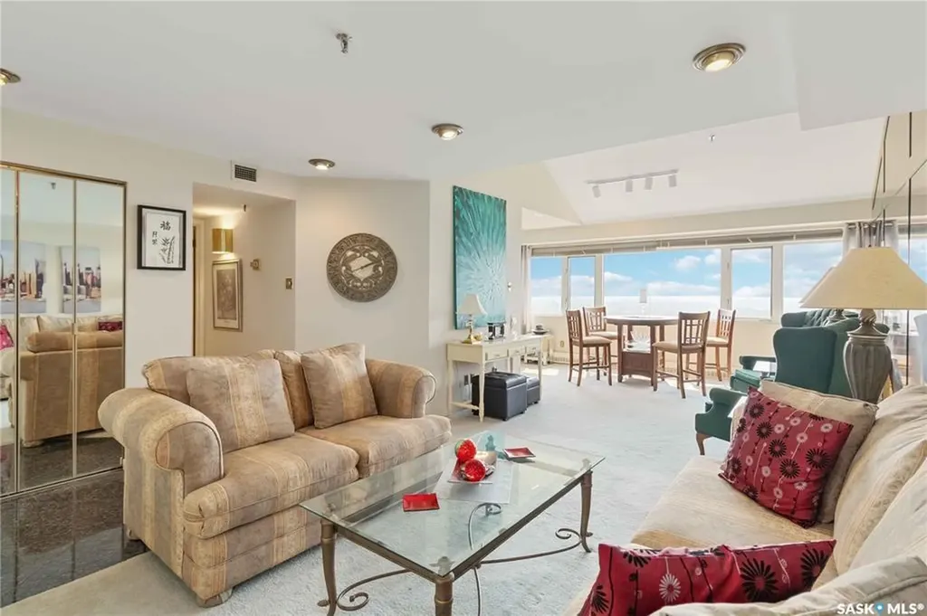 424 Spadina Crescent E Saskatoon SK S7K 6X7