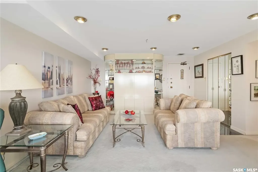 424 Spadina Crescent E Saskatoon SK S7K 6X7