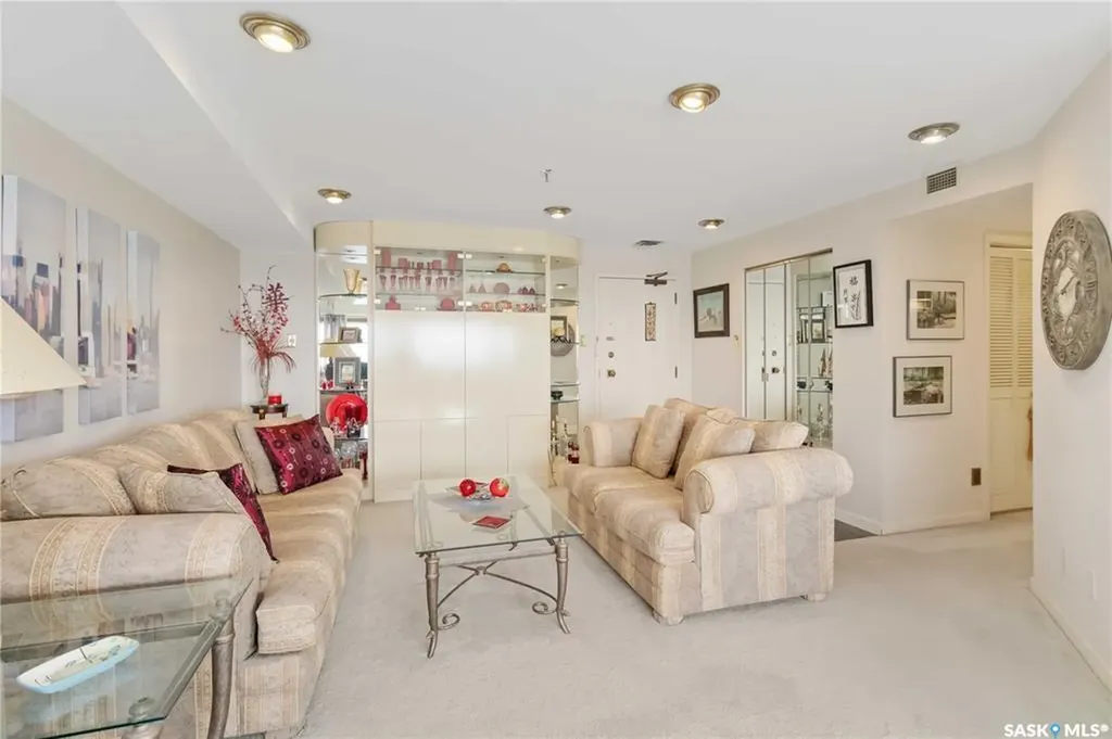 424 Spadina Crescent E Saskatoon SK S7K 6X7
