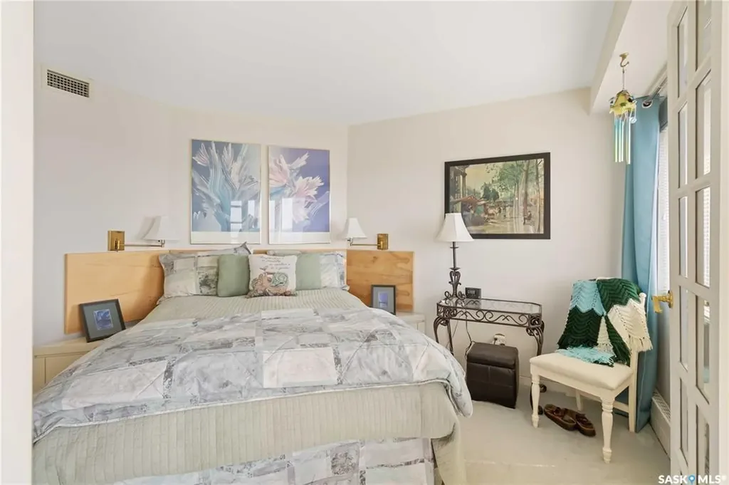 424 Spadina Crescent E Saskatoon SK S7K 6X7