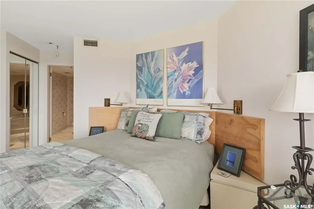 424 Spadina Crescent E Saskatoon SK S7K 6X7