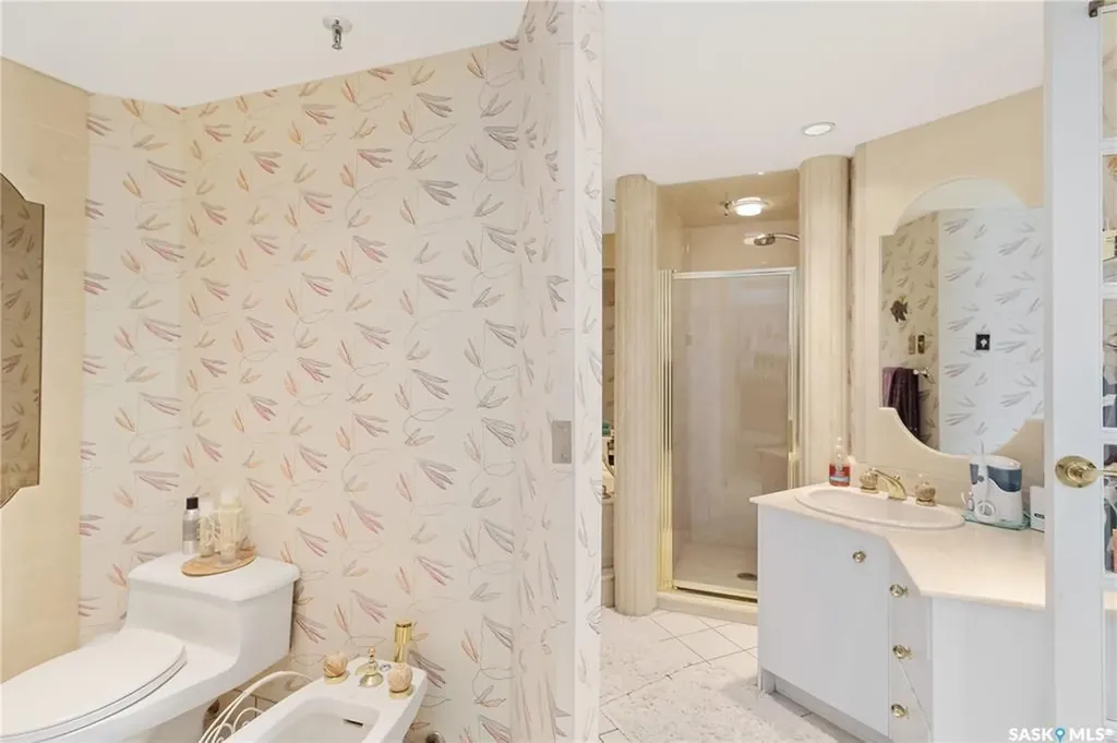 424 Spadina Crescent E Saskatoon SK S7K 6X7