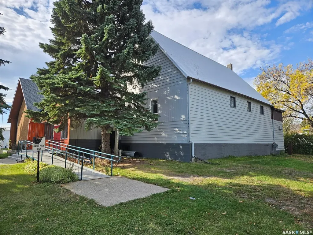 19 Broadway Street Redvers SK S0C 2H0