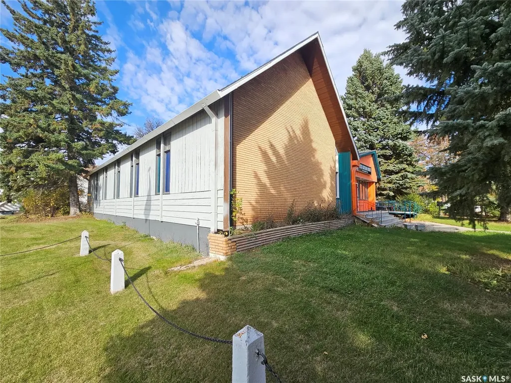 19 Broadway Street Redvers SK S0C 2H0
