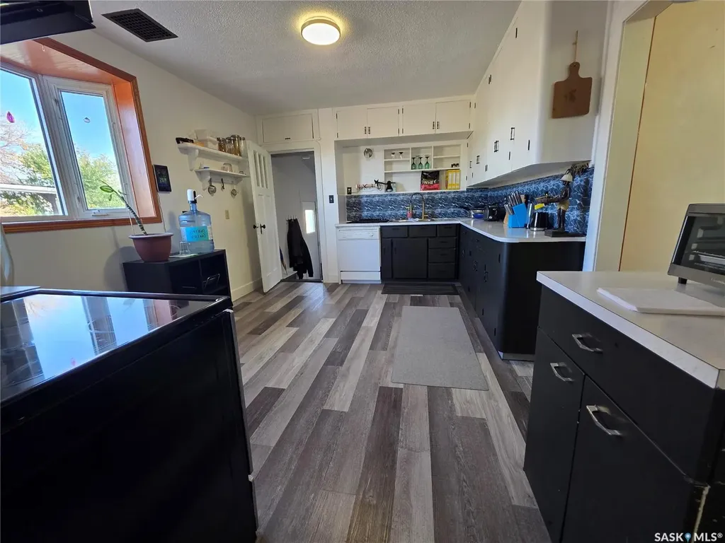 210 2nd Street S Cabri SK S0N 0J0