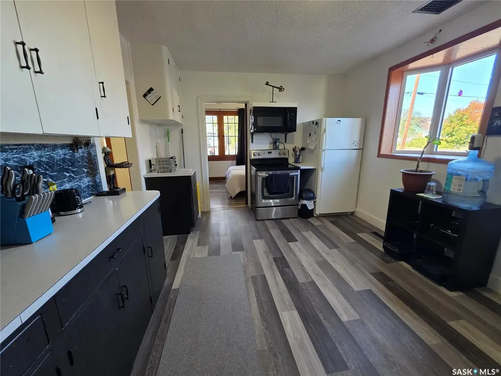 210 2nd Street S Cabri SK S0N 0J0