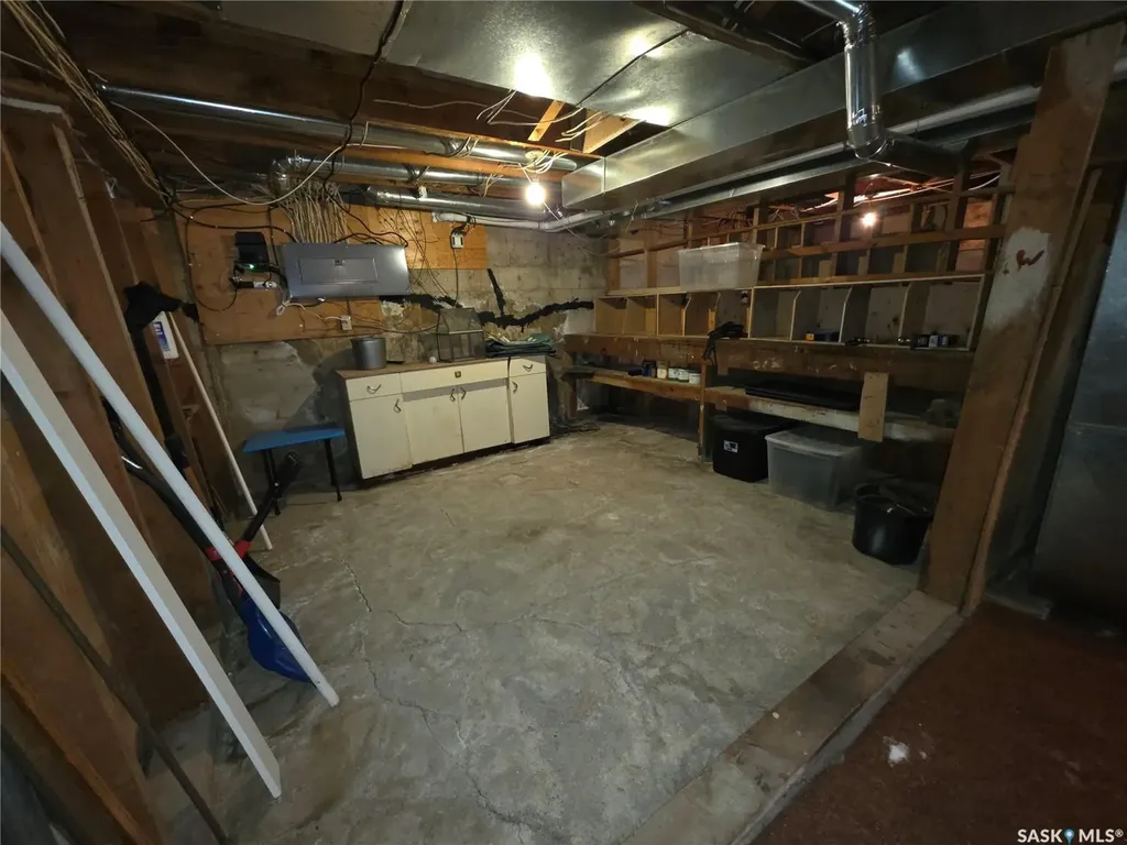 210 2nd Street S Cabri SK S0N 0J0