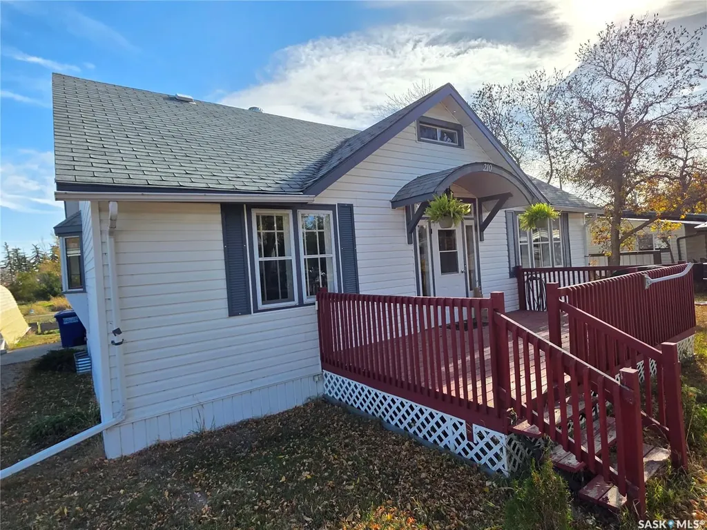 210 2nd Street S Cabri SK S0N 0J0