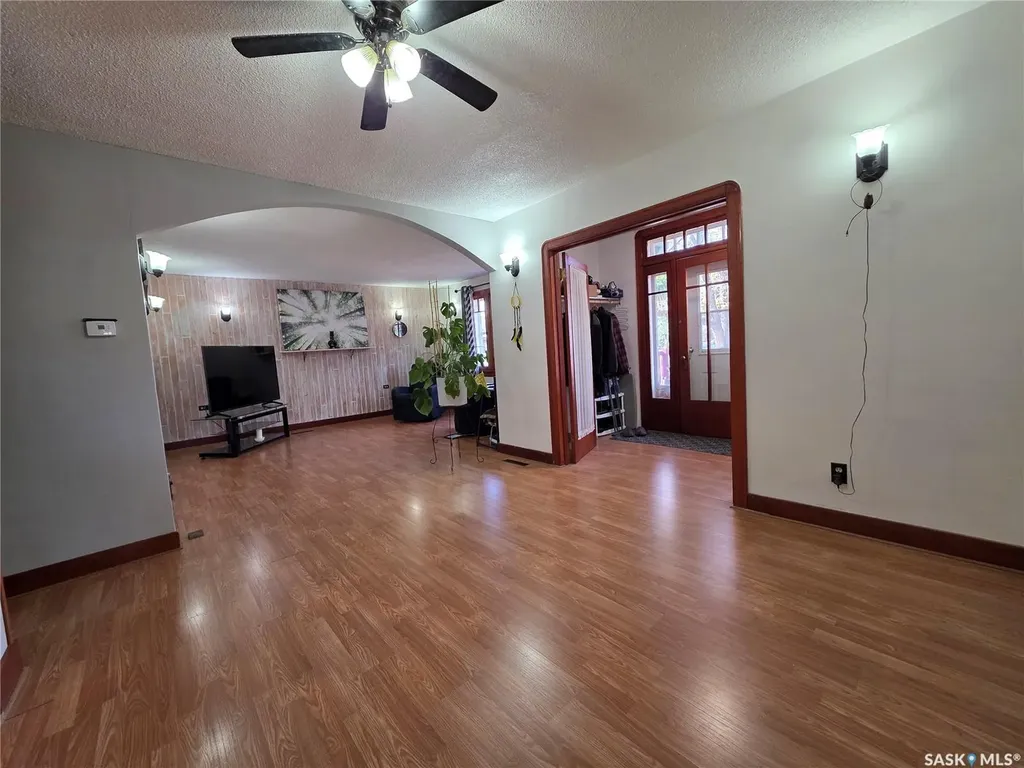 210 2nd Street S Cabri SK S0N 0J0