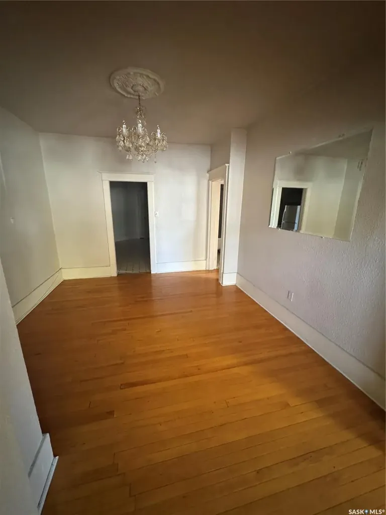305 Queen Street Saskatoon SK S7K 0M1
