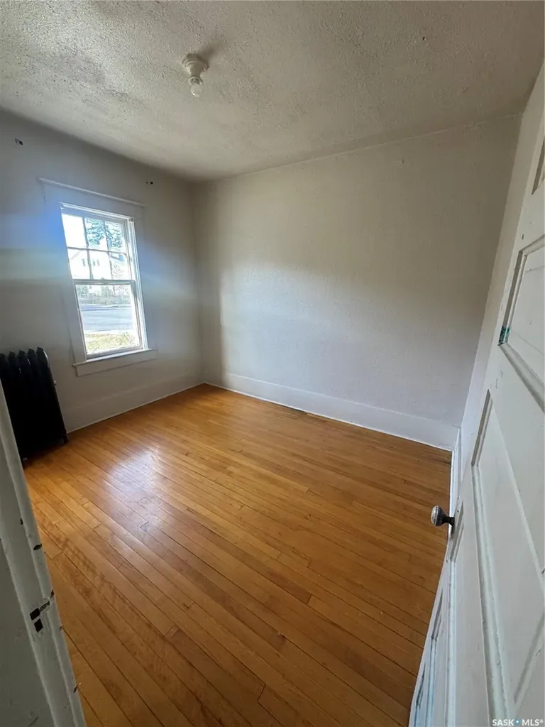 305 Queen Street Saskatoon SK S7K 0M1