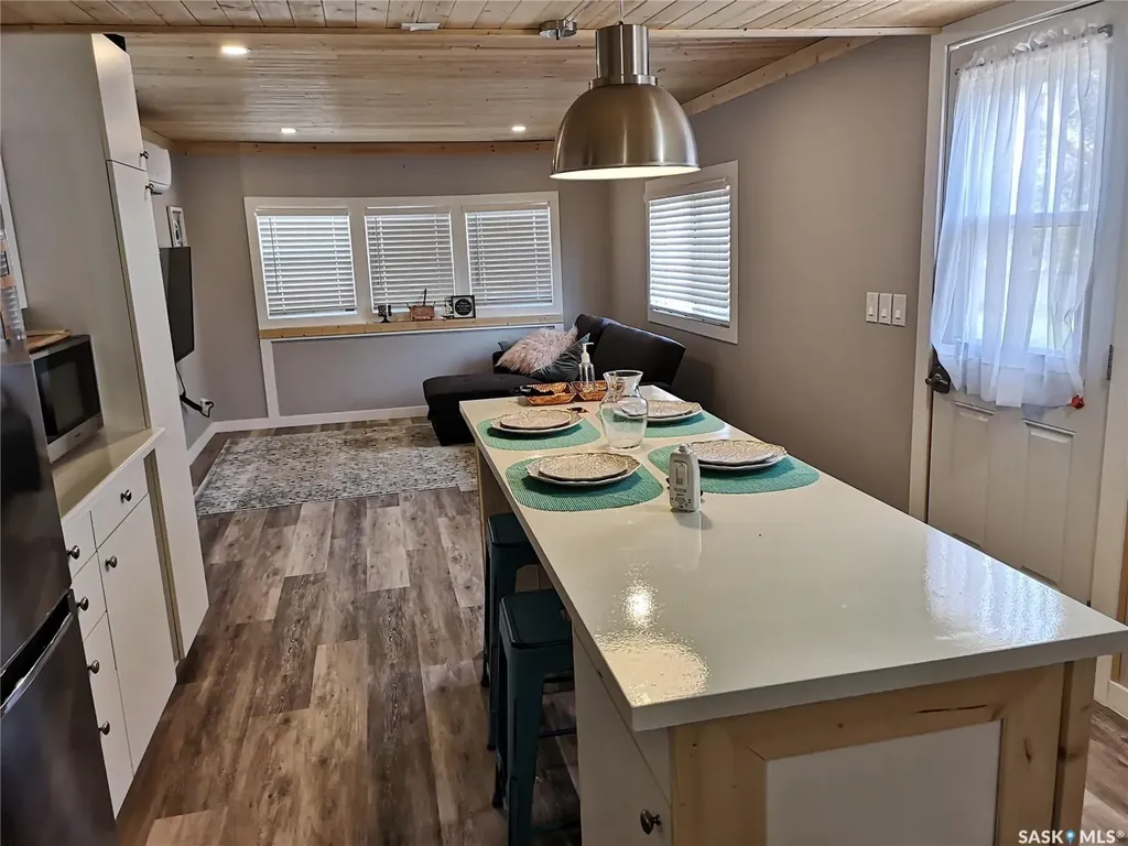 709 2nd Avenue W Kindersley SK S0L 1S0