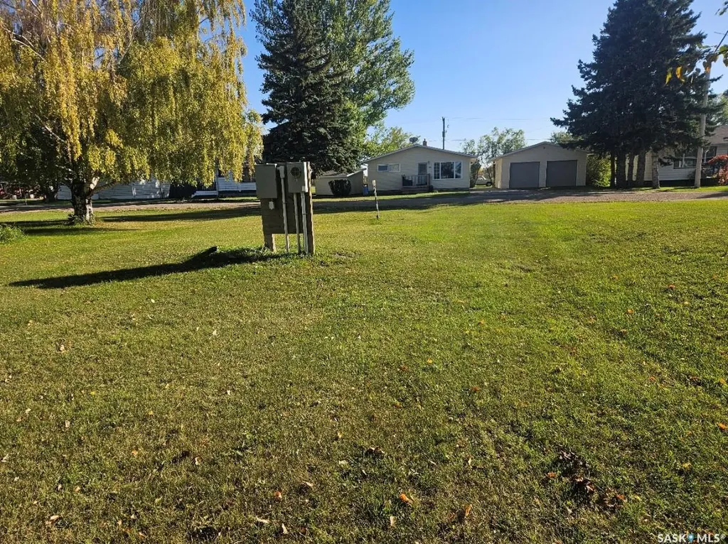 24 Saskatchewan Avenue Quill Lake SK S0K 3E0