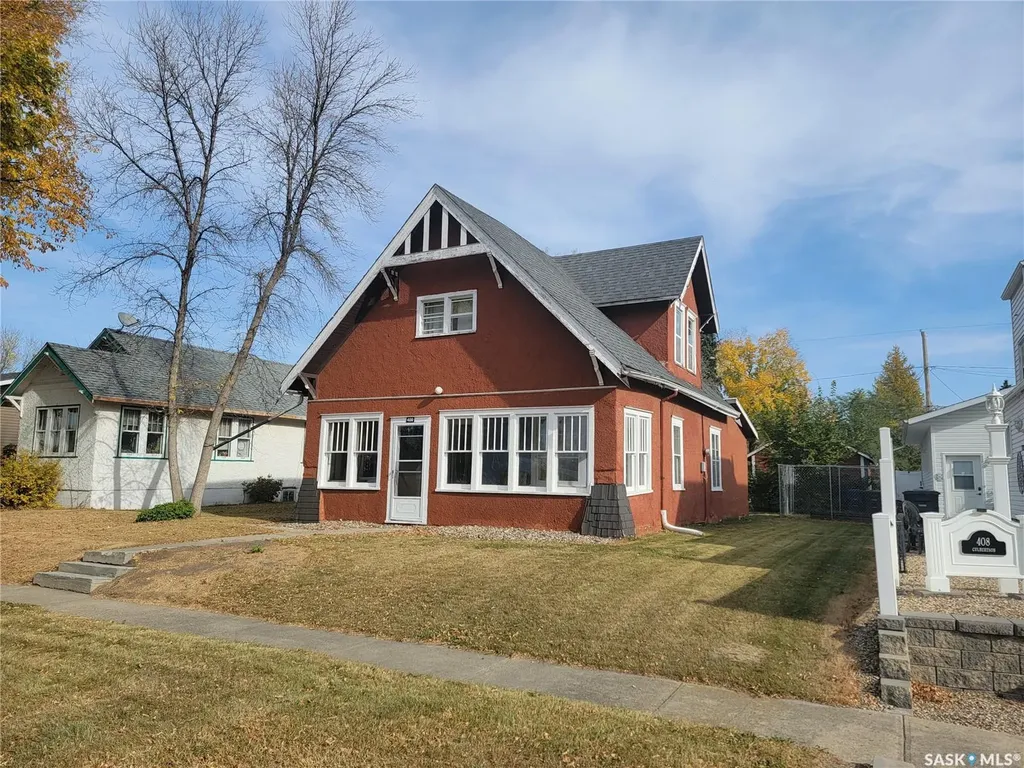 406 1st Street E Wilkie SK S0K 4W0
