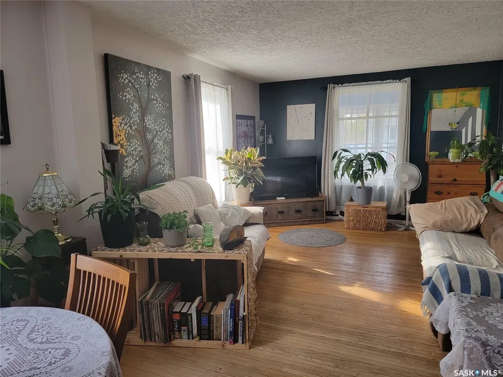 406 1st Street E Wilkie SK S0K 4W0